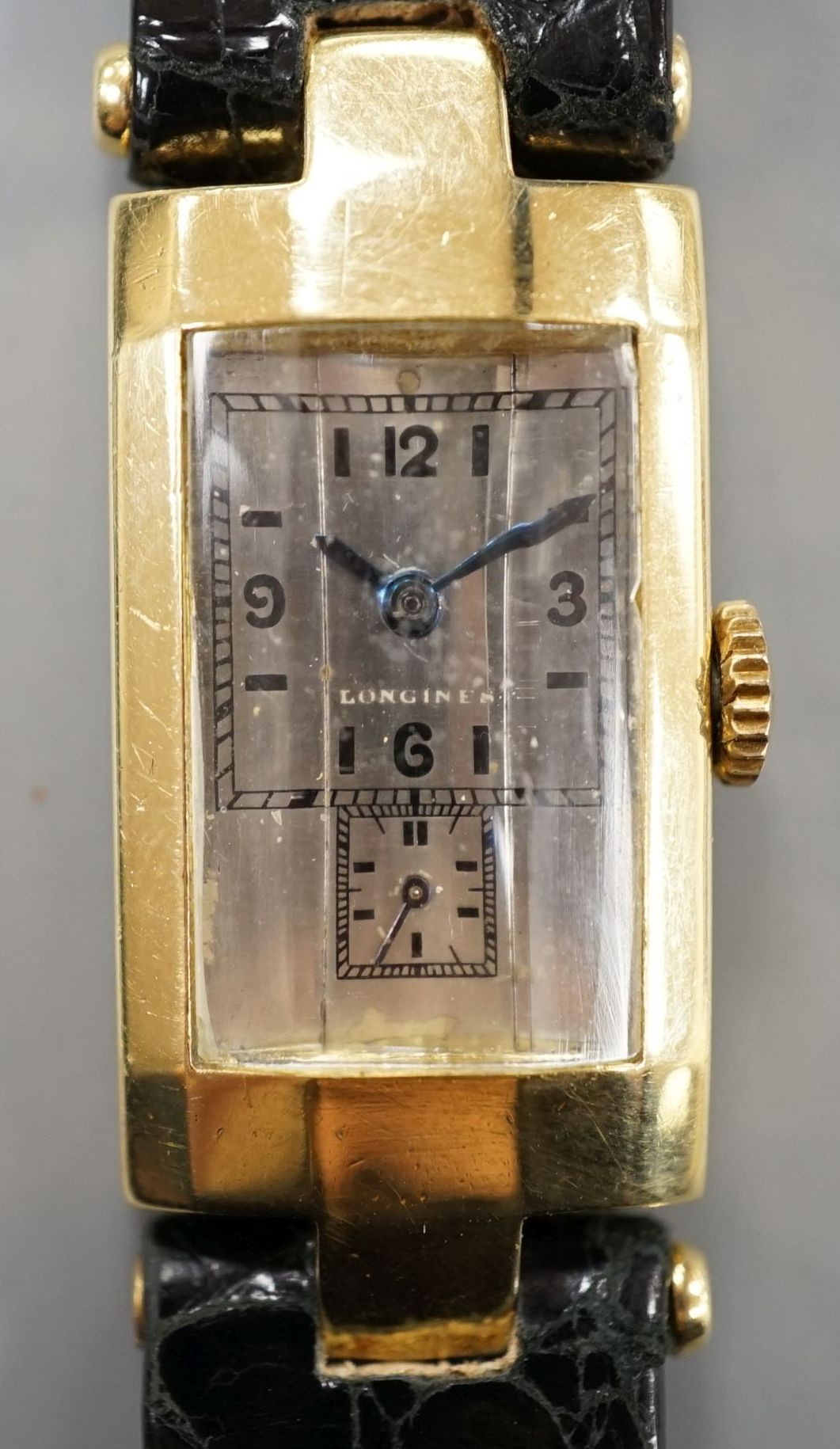 A gentleman's rare 1930's Swiss Longines duo dial bevelled glass doctor's manual wind wrist watch, case diameter 19mm, movement c.932